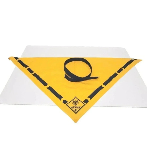 Boys Scouts Cub Scout Wolf Bandana Scarf & Web Belt 29 3/4" Official Uniform - Picture 1 of 3